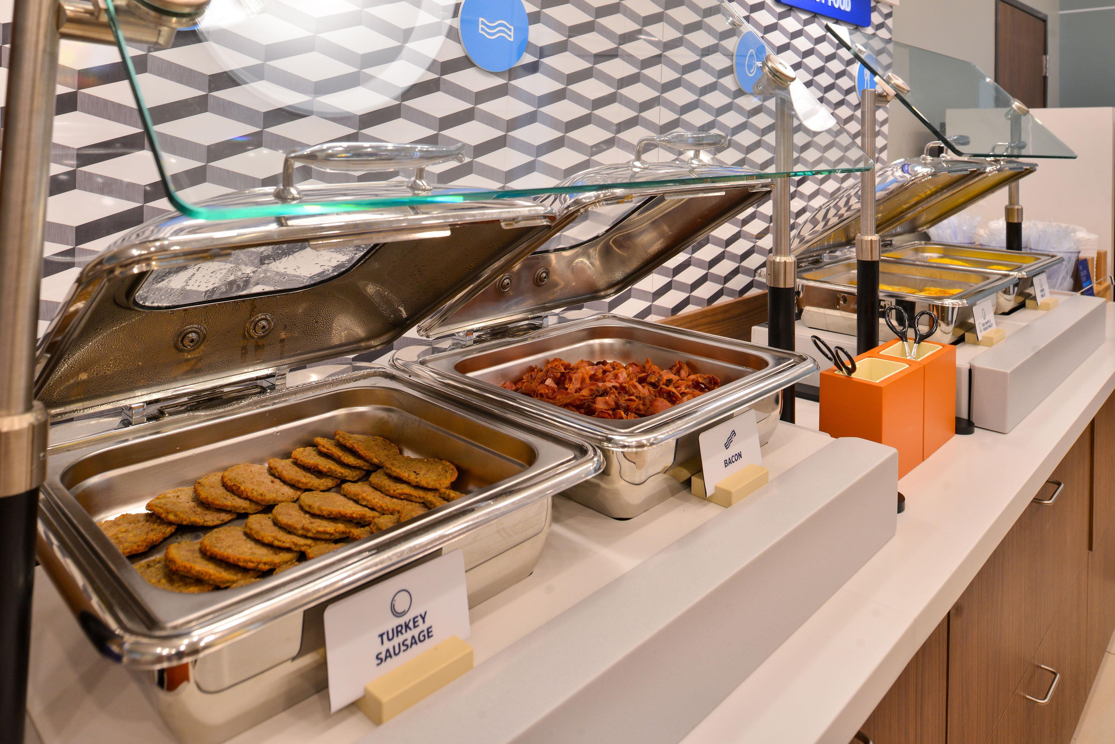 Holiday Inn Express Hotel & Suites Cleveland - Ms By Ihg Buitenkant foto